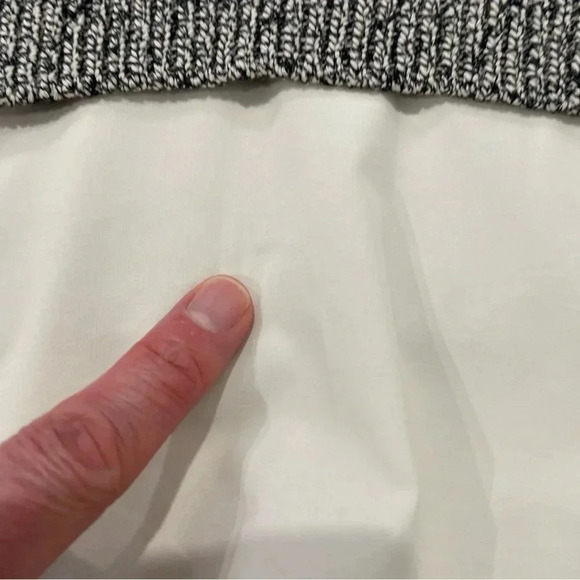 John + Jenn Layerd Knit Sweater Vest Womens Size Medium Black/grey Knit - Picture 10 of 10